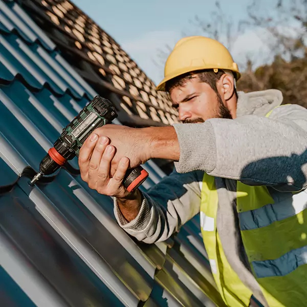 Why Madison Homeowners Choose Madison Roofing Pro for Steel Roof Repair Service?